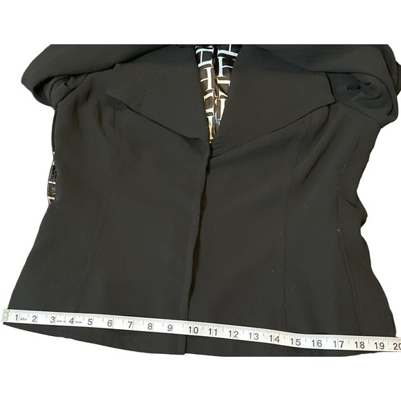 Harold's Jacket Blazer Solid Black Color 3-Button w/Notch Lapel Neckline Size 10 - Picture 12 of 15